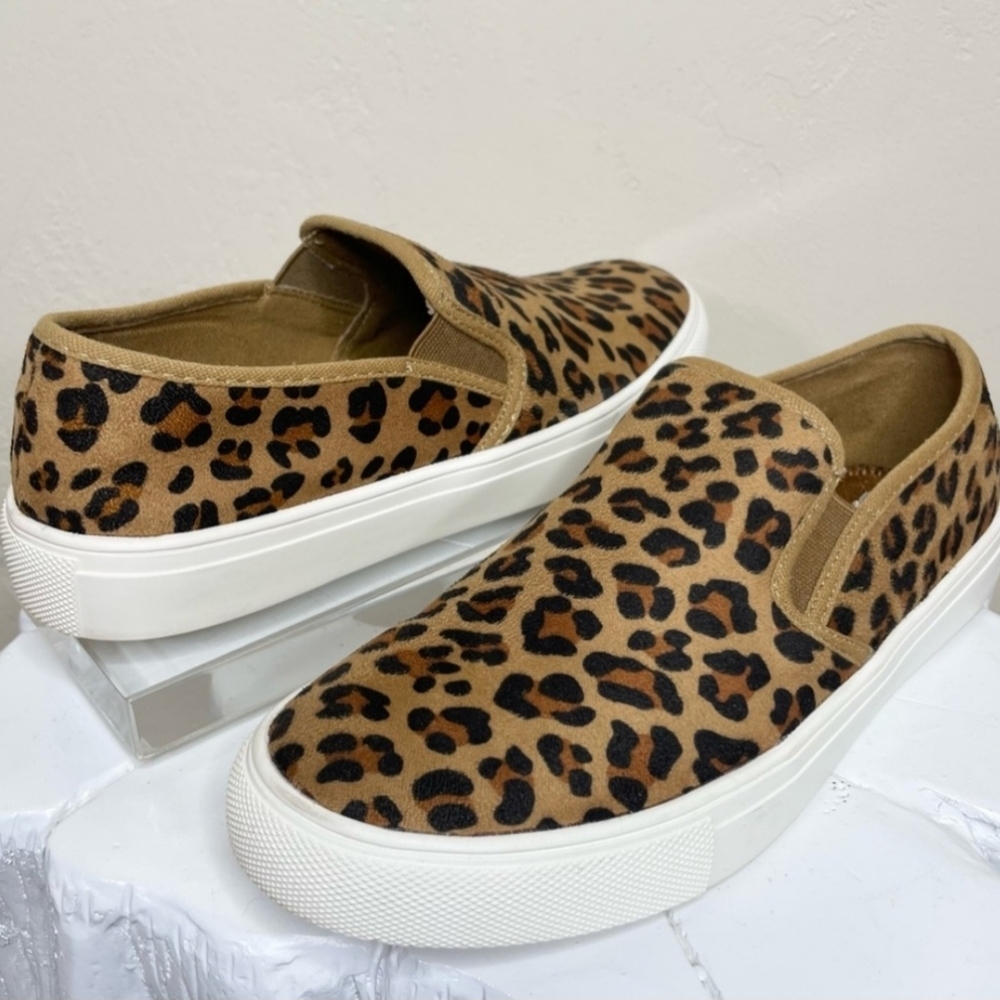 π£ Boutique by Corkys Leopard π Print Jungle Slip On Sneaker Size 7 π - Picture 6 of 9